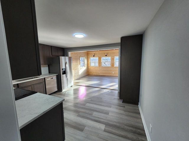 N9523 Sunset DRIVE, East Troy, WI 53120