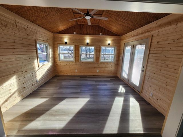 N9523 Sunset DRIVE, East Troy, WI 53120