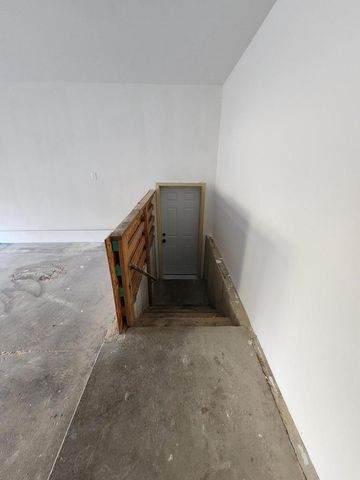 N9523 Sunset DRIVE, East Troy, WI 53120