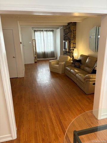 6602 Hull Avenue, Maspeth, NY 11378