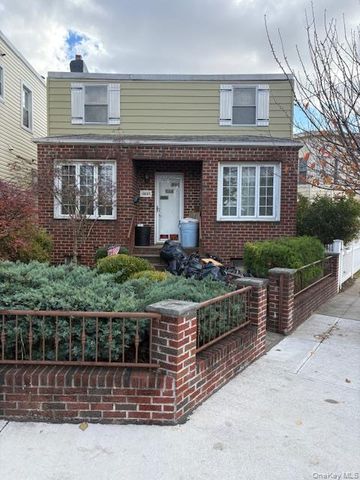 6602 Hull Avenue, Maspeth, NY 11378