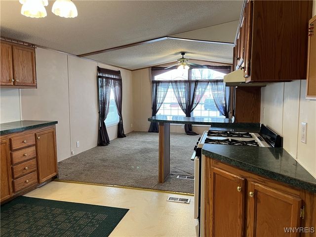 1164 Timberwood Drive, Lockport Town, NY 14094