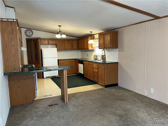 1164 Timberwood Drive, Lockport Town, NY 14094