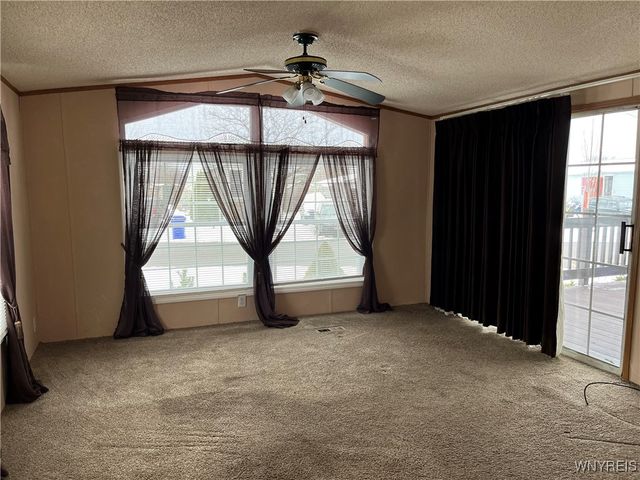 1164 Timberwood Drive, Lockport Town, NY 14094