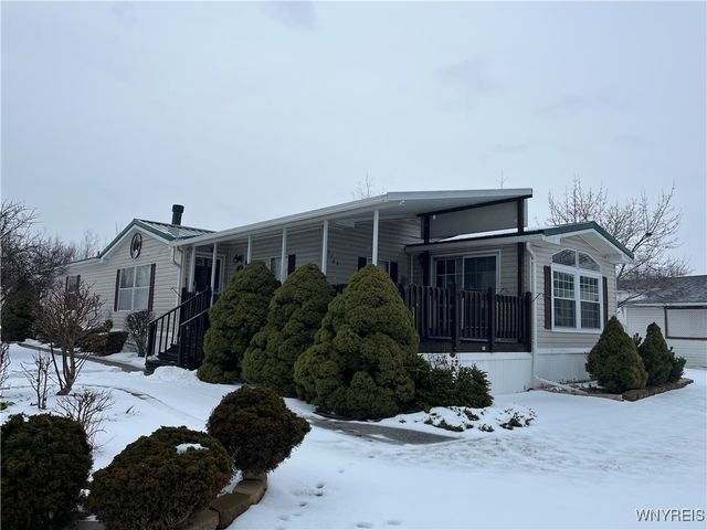 1164 Timberwood Drive, Lockport Town, NY 14094