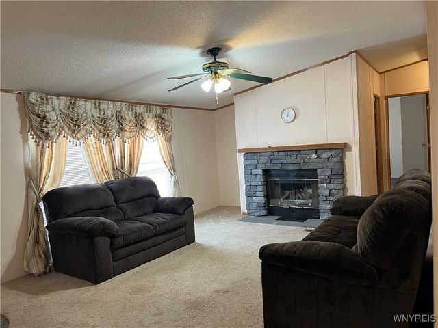 1164 Timberwood Drive, Lockport Town, NY 14094