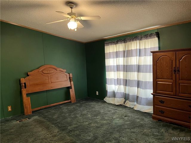 1164 Timberwood Drive, Lockport Town, NY 14094