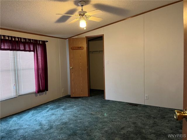 1164 Timberwood Drive, Lockport Town, NY 14094