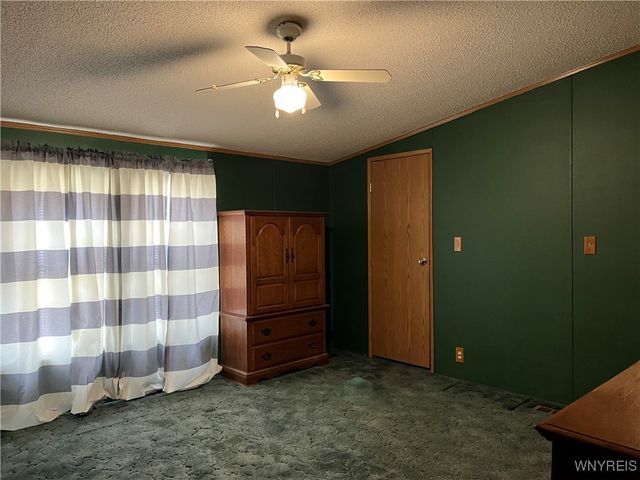 1164 Timberwood Drive, Lockport Town, NY 14094