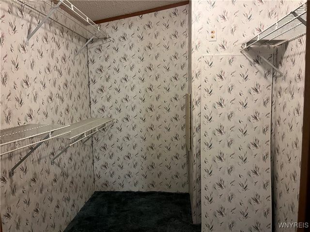 1164 Timberwood Drive, Lockport Town, NY 14094