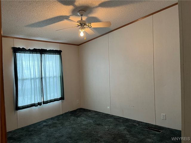 1164 Timberwood Drive, Lockport Town, NY 14094