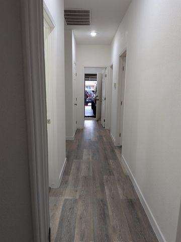 2485 S Manila Avenue, Fresno, CA 93727