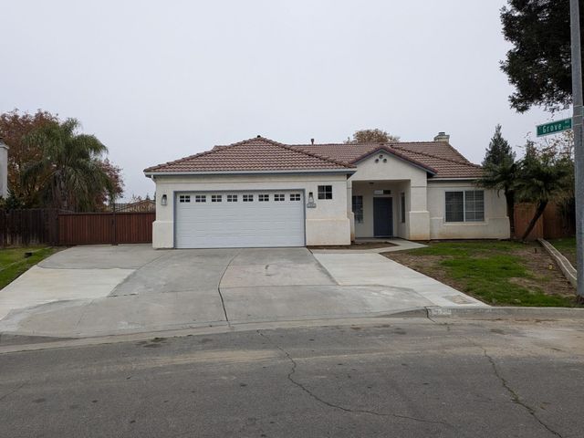 2485 S Manila Avenue, Fresno, CA 93727