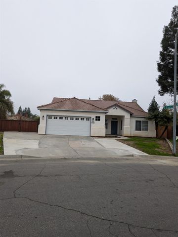 2485 S Manila Avenue, Fresno, CA 93727