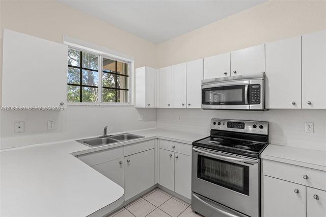 2741 NE 4th Street 202, Homestead, FL 33033