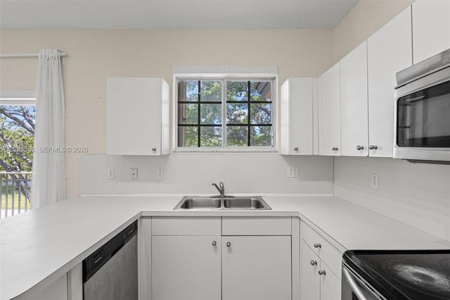 2741 NE 4th Street 202, Homestead, FL 33033