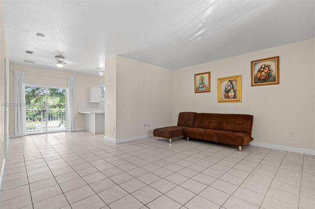 2741 NE 4th Street 202, Homestead, FL 33033