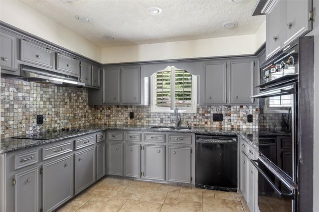 27154 Afton Way, Huffman, TX 77336