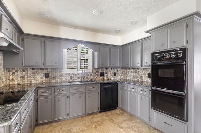 27154 Afton Way, Huffman, TX 77336