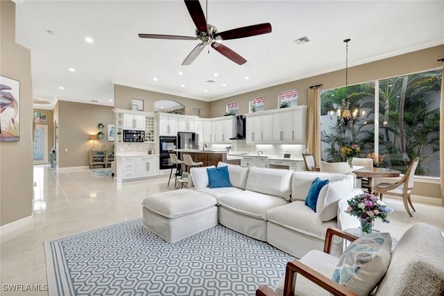 1282 Via Portofino, Naples, FL 34108