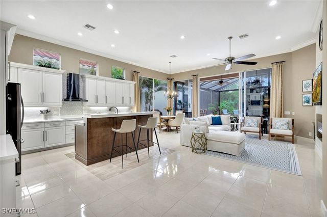 1282 Via Portofino, Naples, FL 34108