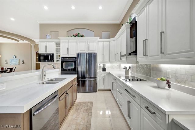 1282 Via Portofino, Naples, FL 34108