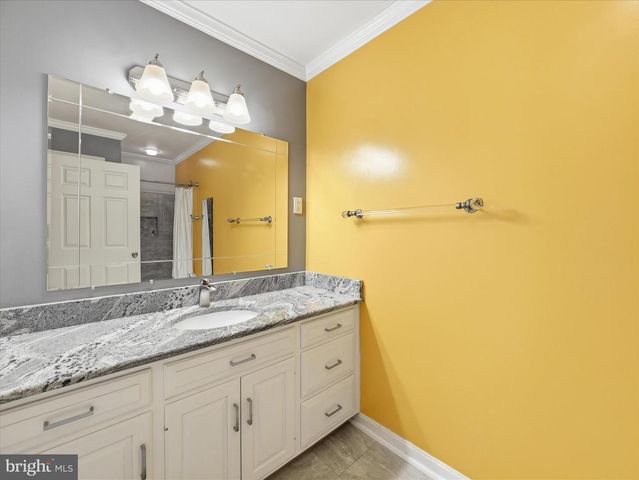 1604 LANGLEY DR, Hagerstown, MD 21740