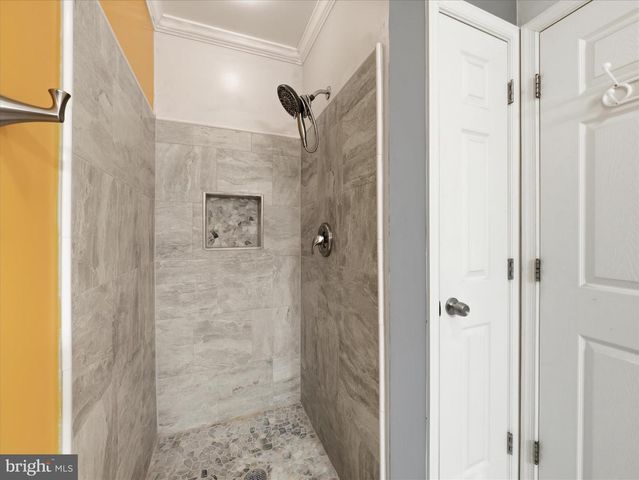 1604 LANGLEY DR, Hagerstown, MD 21740