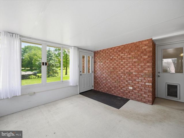 1604 LANGLEY DR, Hagerstown, MD 21740