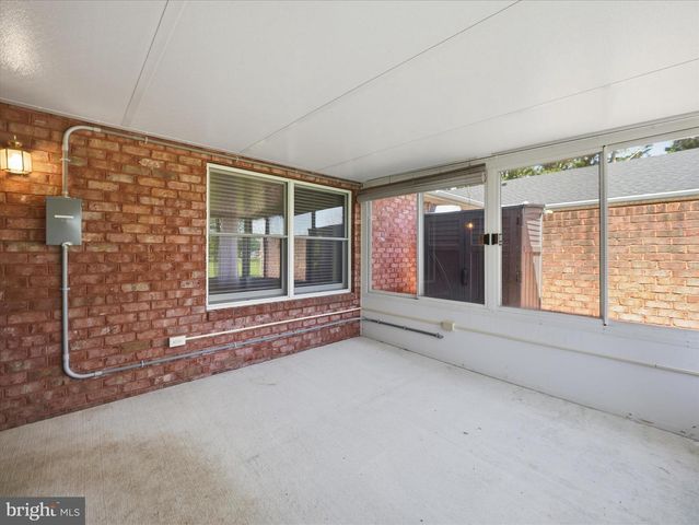1604 LANGLEY DR, Hagerstown, MD 21740