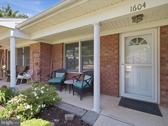 1604 LANGLEY DR, Hagerstown, MD 21740