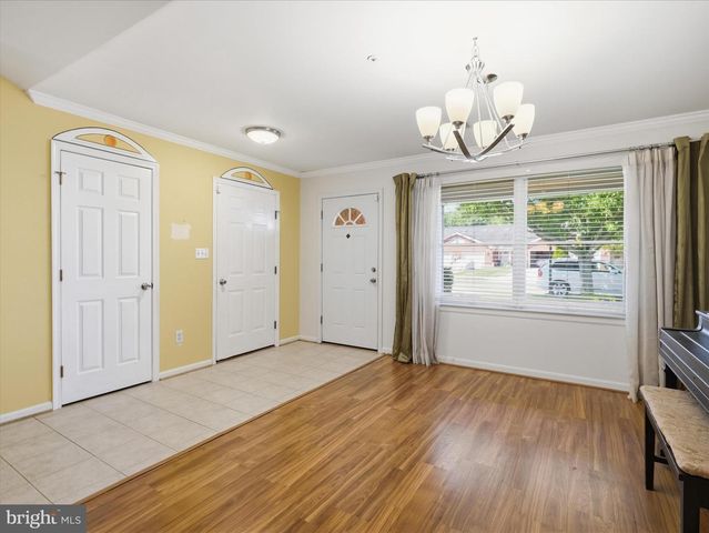 1604 LANGLEY DR, Hagerstown, MD 21740