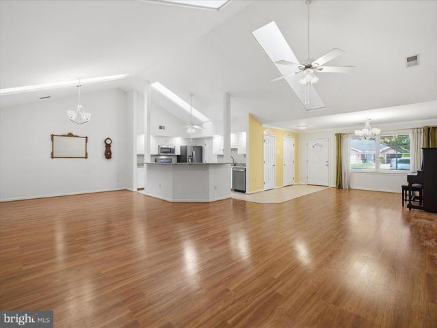 1604 LANGLEY DR, Hagerstown, MD 21740