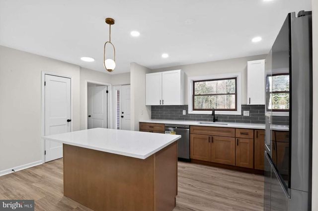 271 ACADEMY RD, Woodbine, NJ 08270