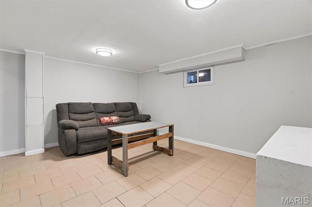 638 Conover Lane, St Louis, MO 63126