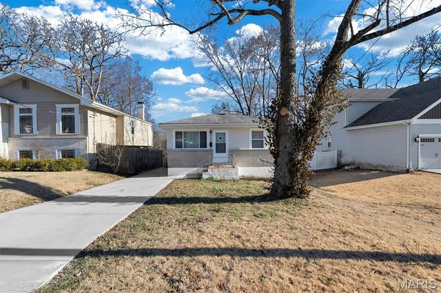 638 Conover Lane, St Louis, MO 63126