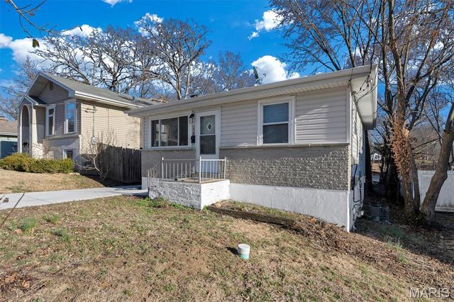 638 Conover Lane, St Louis, MO 63126