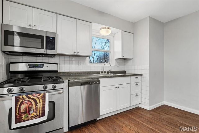 638 Conover Lane, St Louis, MO 63126