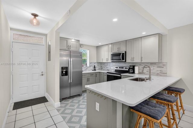 1541 S Ocean Blvd 204, Lauderdale By The Sea, FL 33062