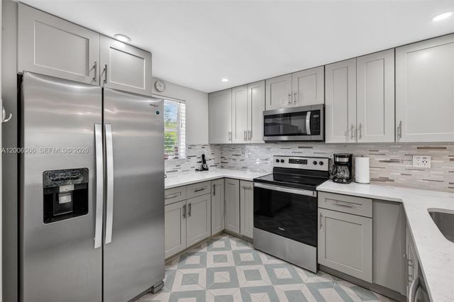 1541 S Ocean Blvd 204, Lauderdale By The Sea, FL 33062