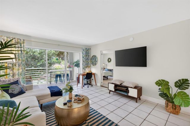 1541 S Ocean Blvd 204, Lauderdale By The Sea, FL 33062