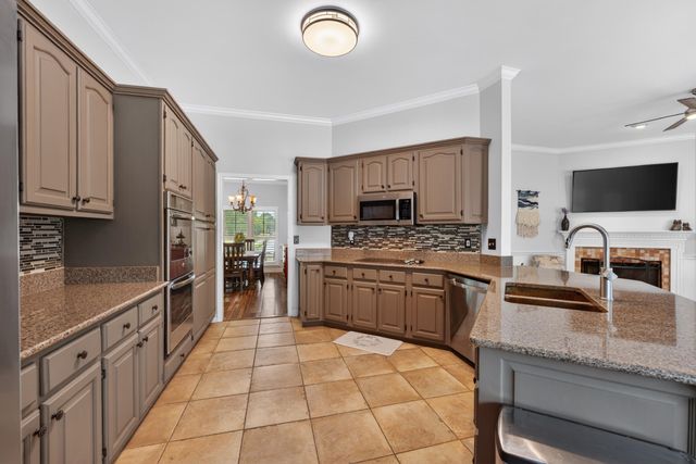 1572 JOHN RIDGE DR, Collierville, TN 38017
