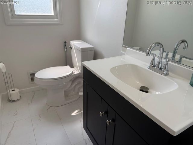 4803 Thorntree Drive, West Bloomfield, MI 48322