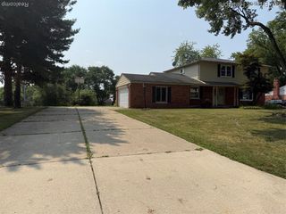 4803 Thorntree Drive, West Bloomfield, MI 48322