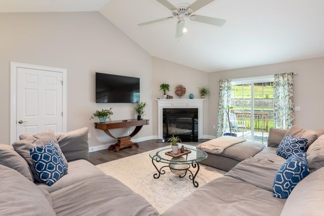 1 Winchester Drive, Sanbornton, NH 03269