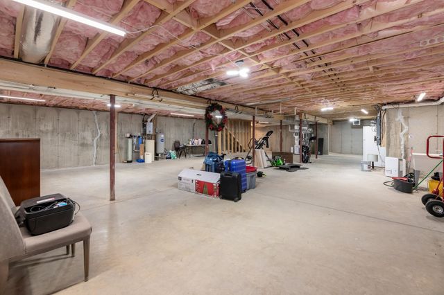 1 Winchester Drive, Sanbornton, NH 03269