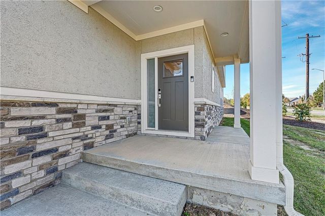 1095 N Findley Street, Olathe, KS 66061