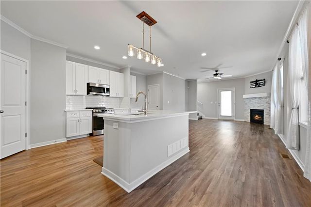 1095 N Findley Street, Olathe, KS 66061