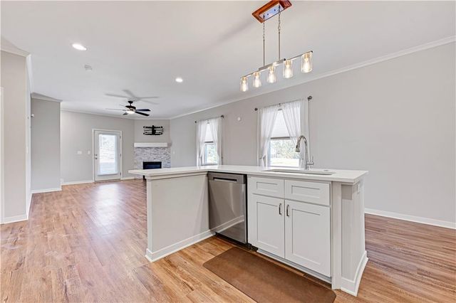 1095 N Findley Street, Olathe, KS 66061