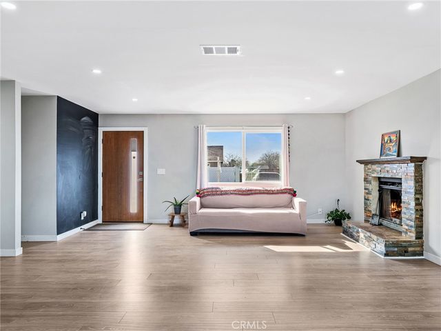 40562 172nd St E, Lancaster, CA 93535